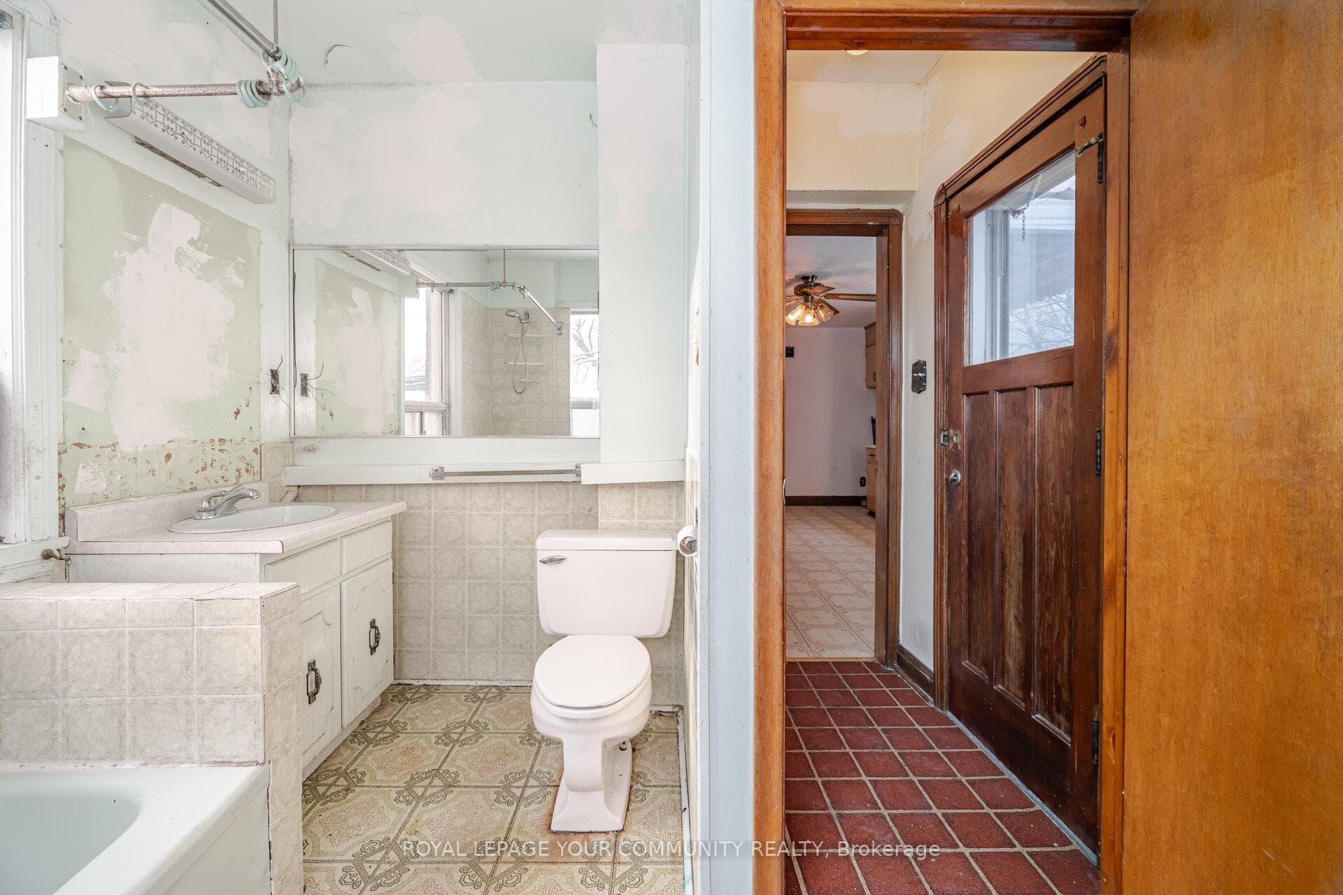 Main Floor Bathroom
