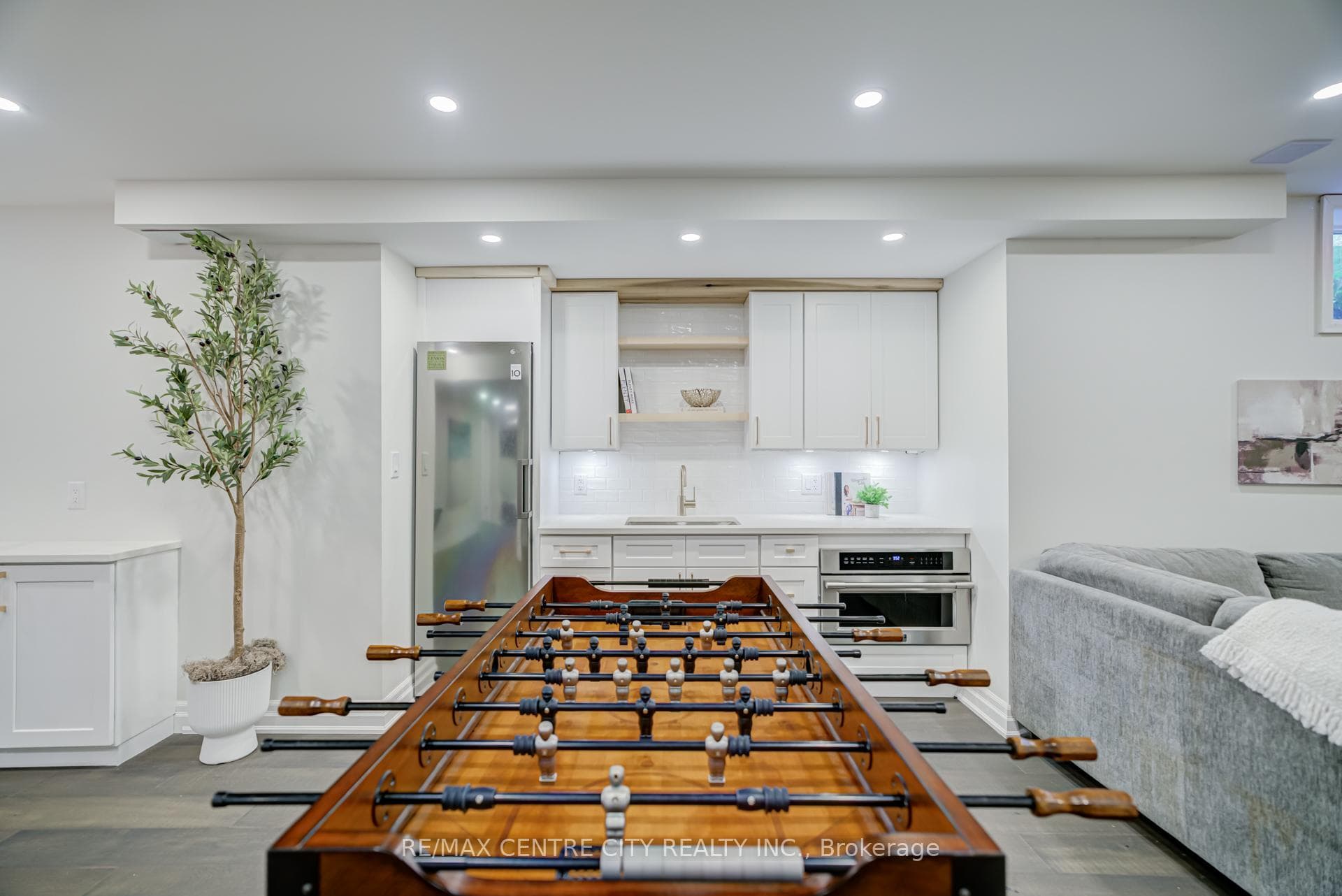 301 Martin Street photo 37