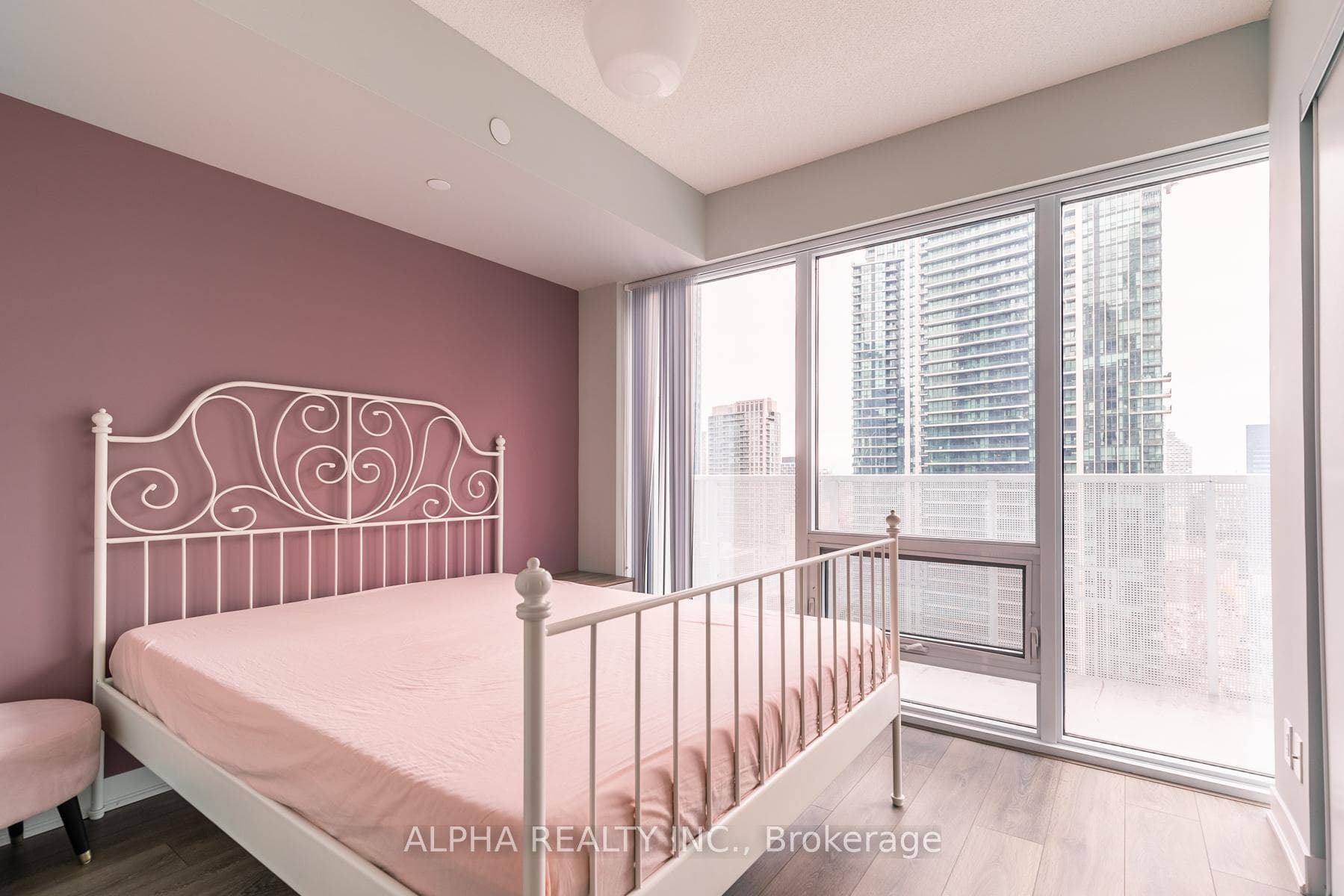 88 Harbour Street Unit 2507 photo 13