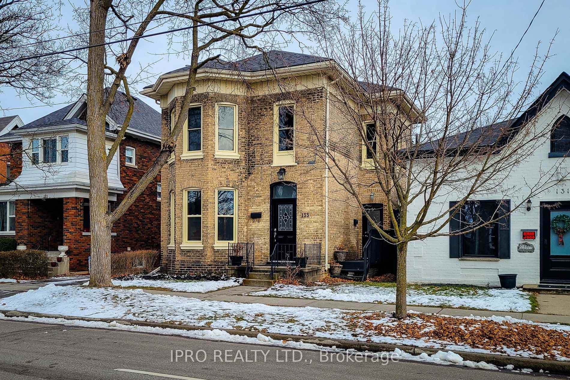 133 William Street photo 3