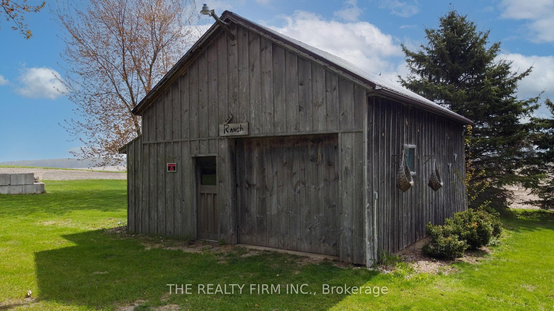 38904 Londesboro Road photo 41
