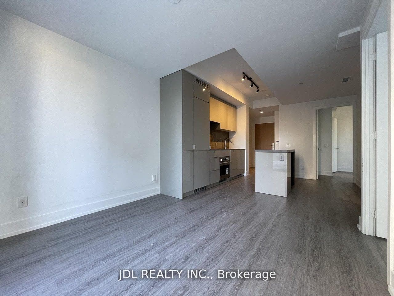 7 Grenville Street Unit 905 photo 2