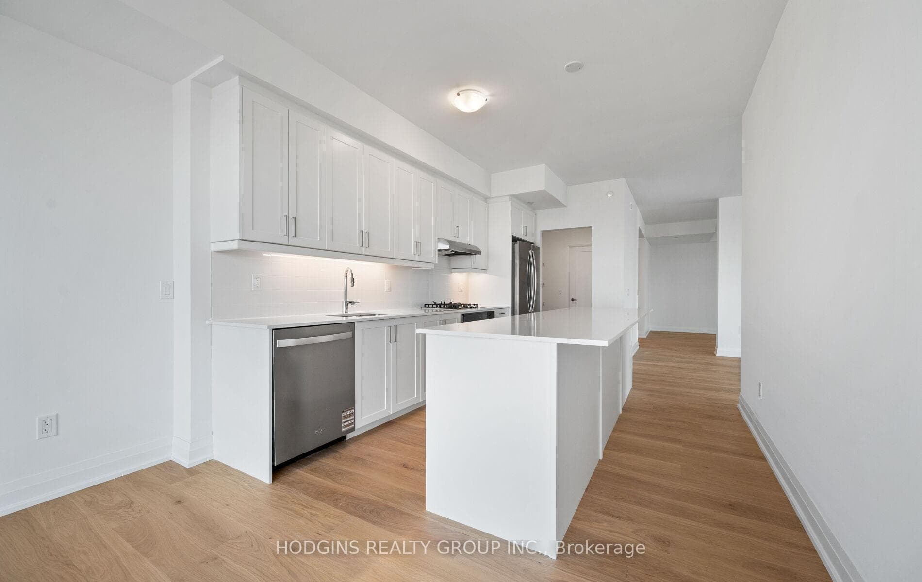1035 Southdown Road Unit LPH 1801 photo 15