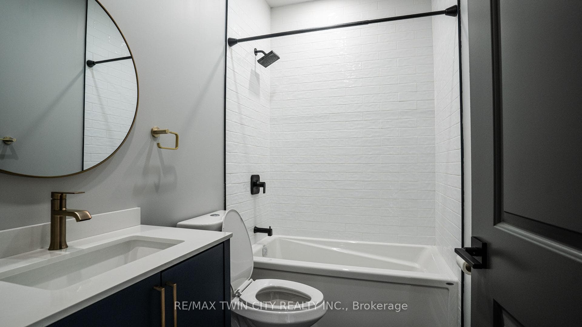 309 Nelson Street photo 10