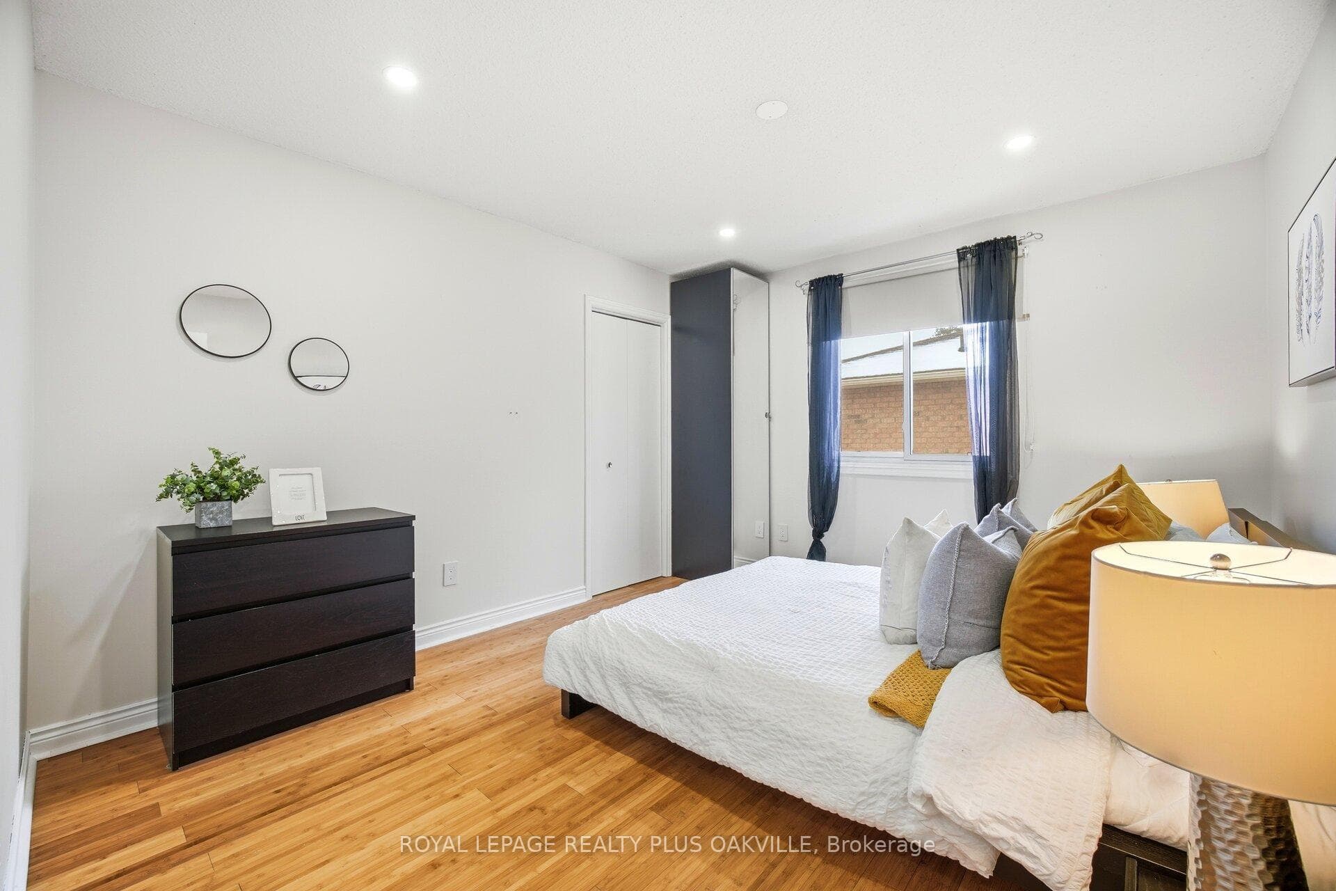 1346 Chalfield Drive photo 40
