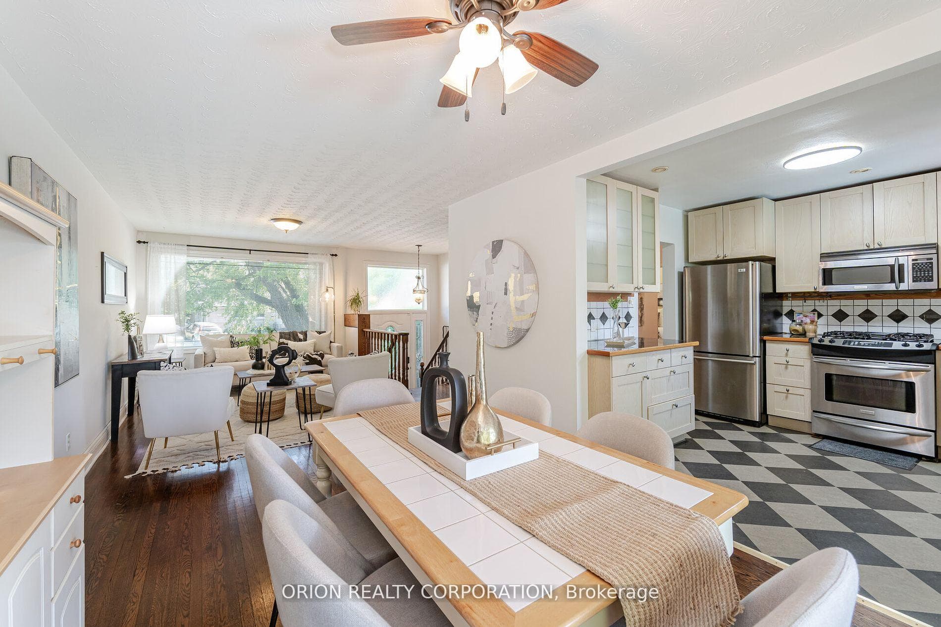 612 Clarence Drive photo 10