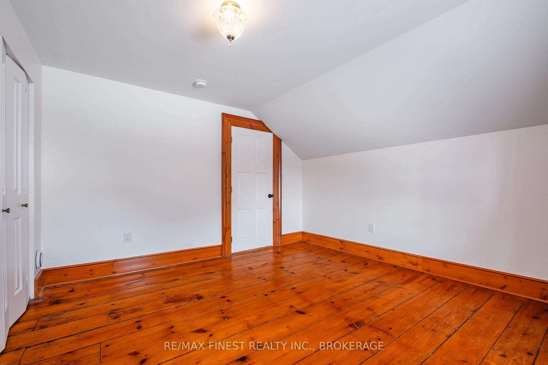 100 Dixie Road photo 30
