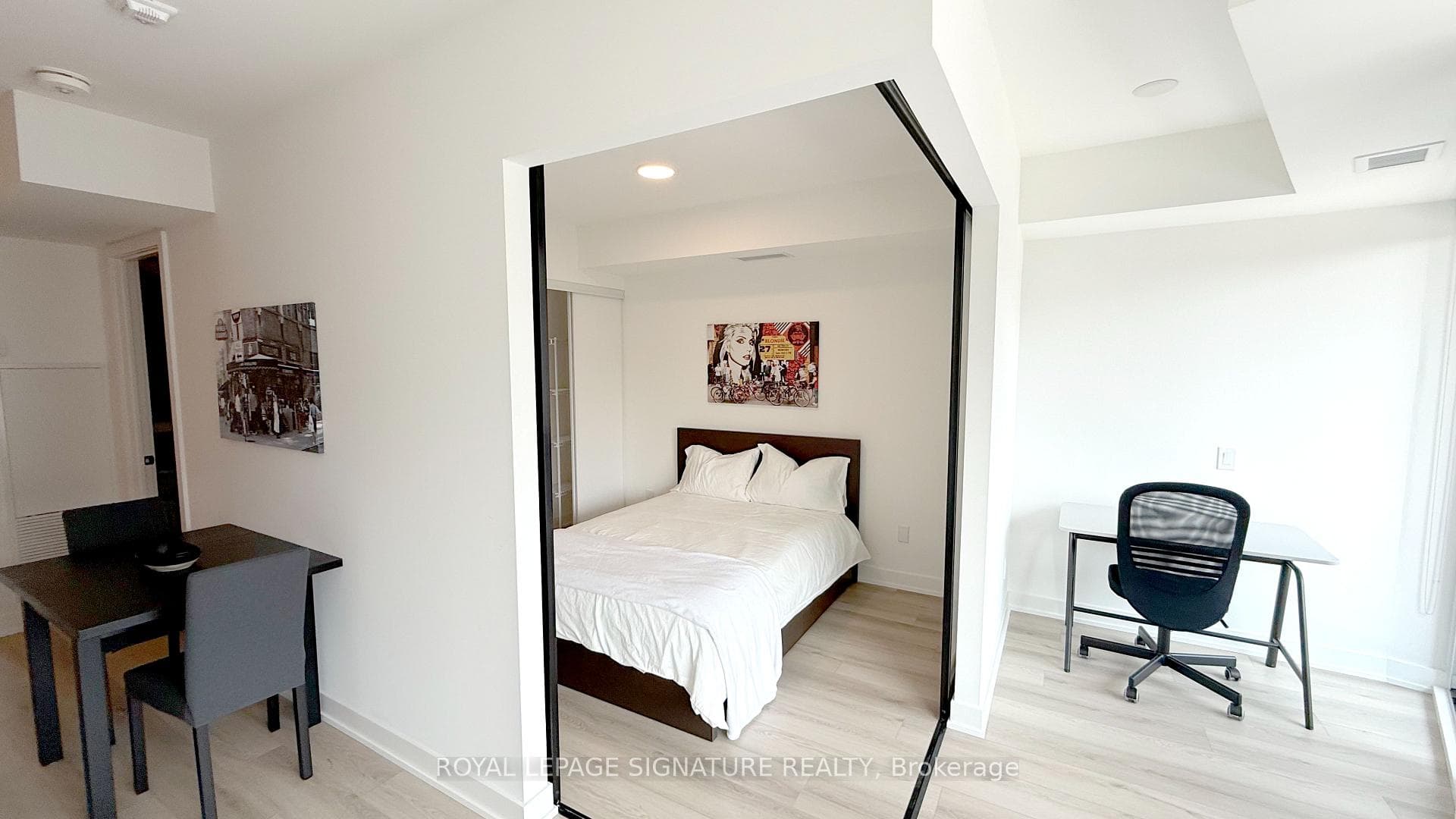 Brand New bed with 4 drawers for extra storage!