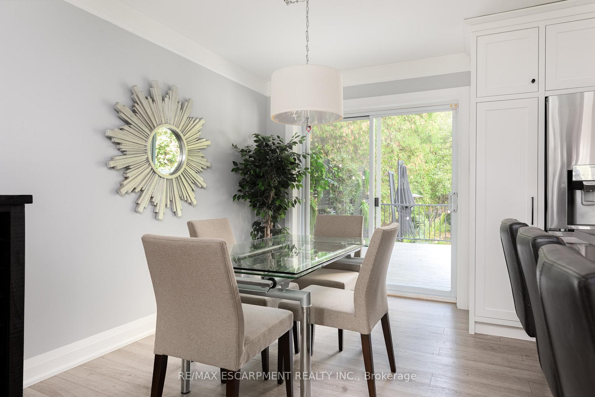 1220 LAMBETH Road photo 18