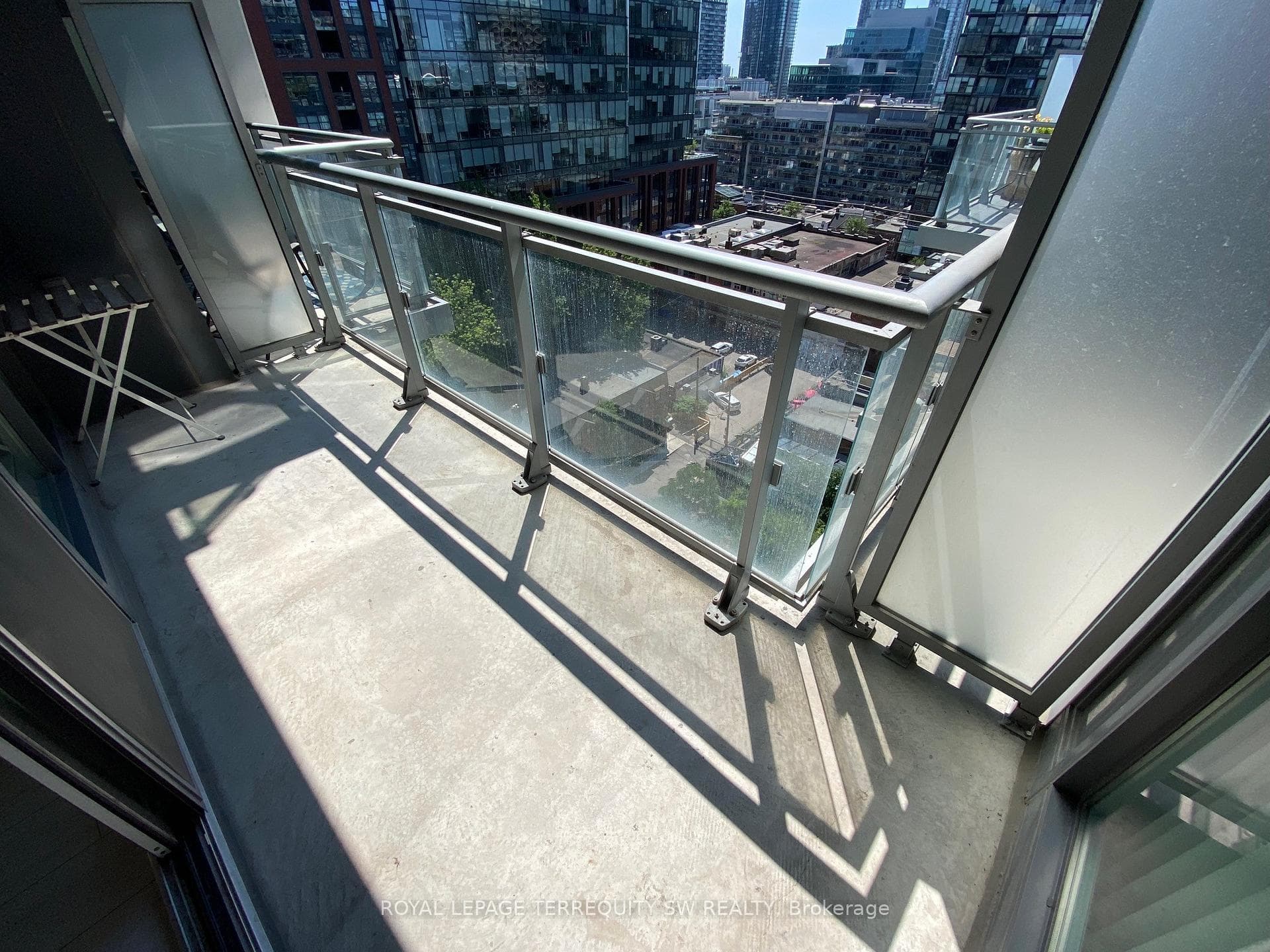 525 Adelaide Street Unit 1519 photo 18