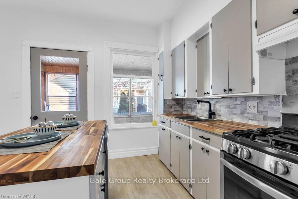545 GRACE ST Street photo 11