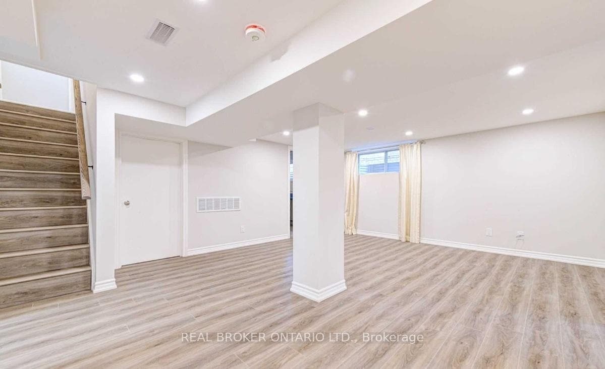 22 Rozell Road photo 18