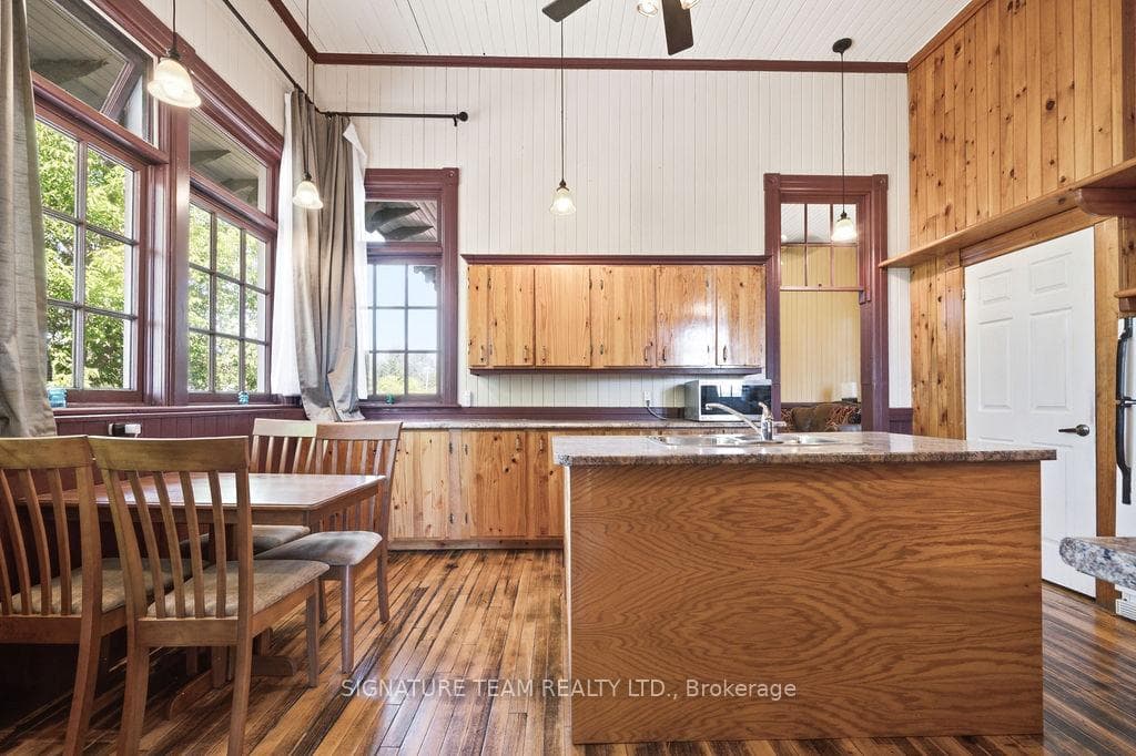 266 Foymount Road photo 3