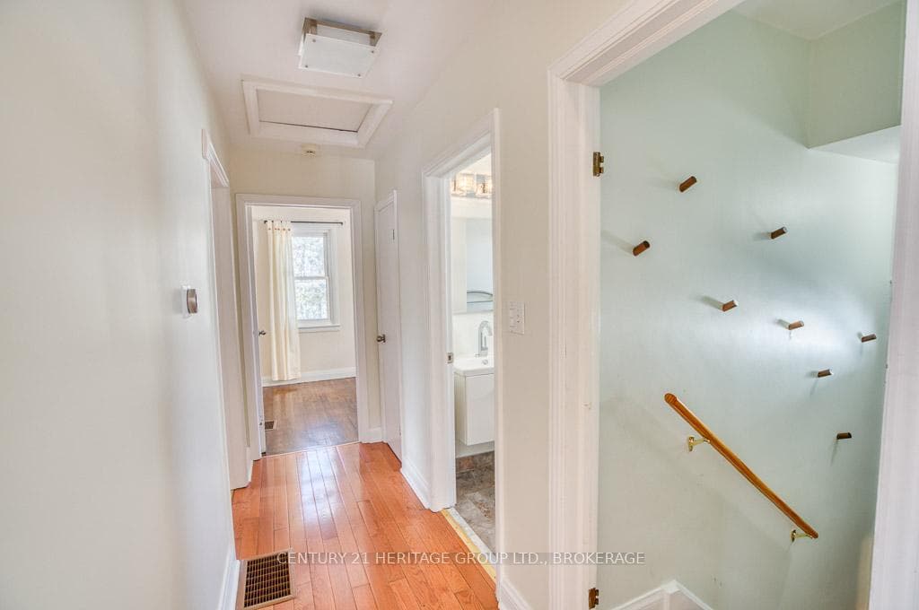 68 Brant Avenue photo 20