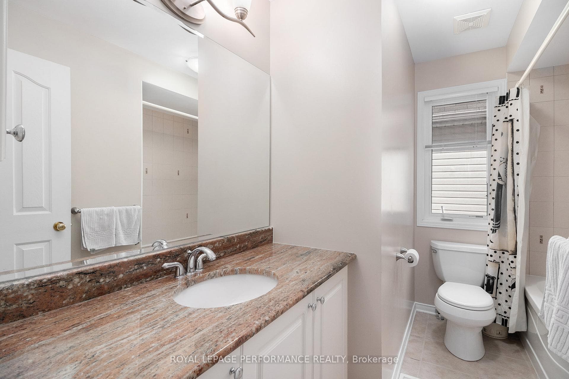 Second floor 4-piece bath