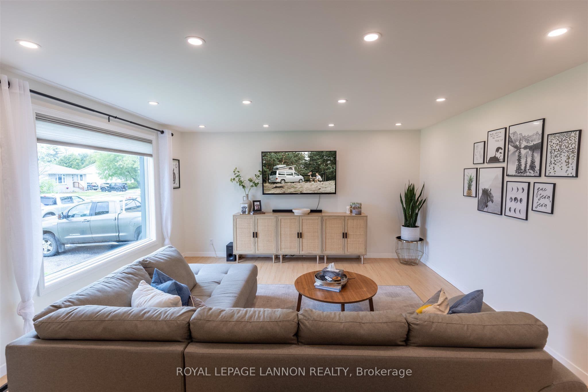 440 Pineview Byway photo 3