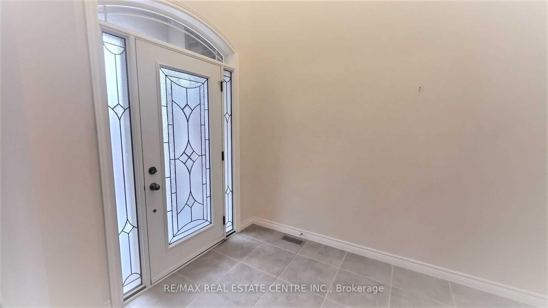 15 Sasha Court Unit (Upper Portion) photo 3