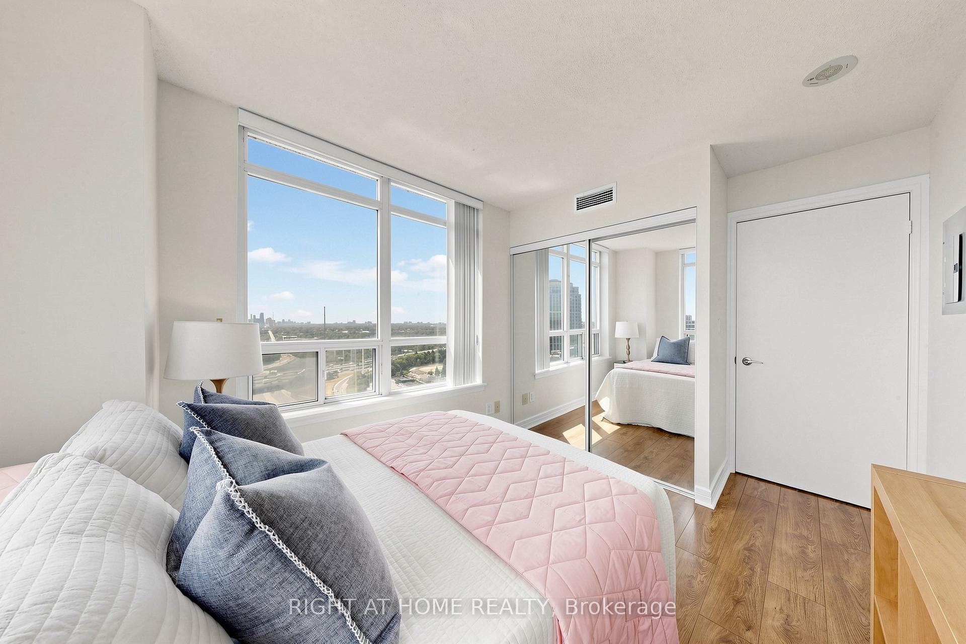 18 Harrison Garden Boulevard Unit 2308 photo 15