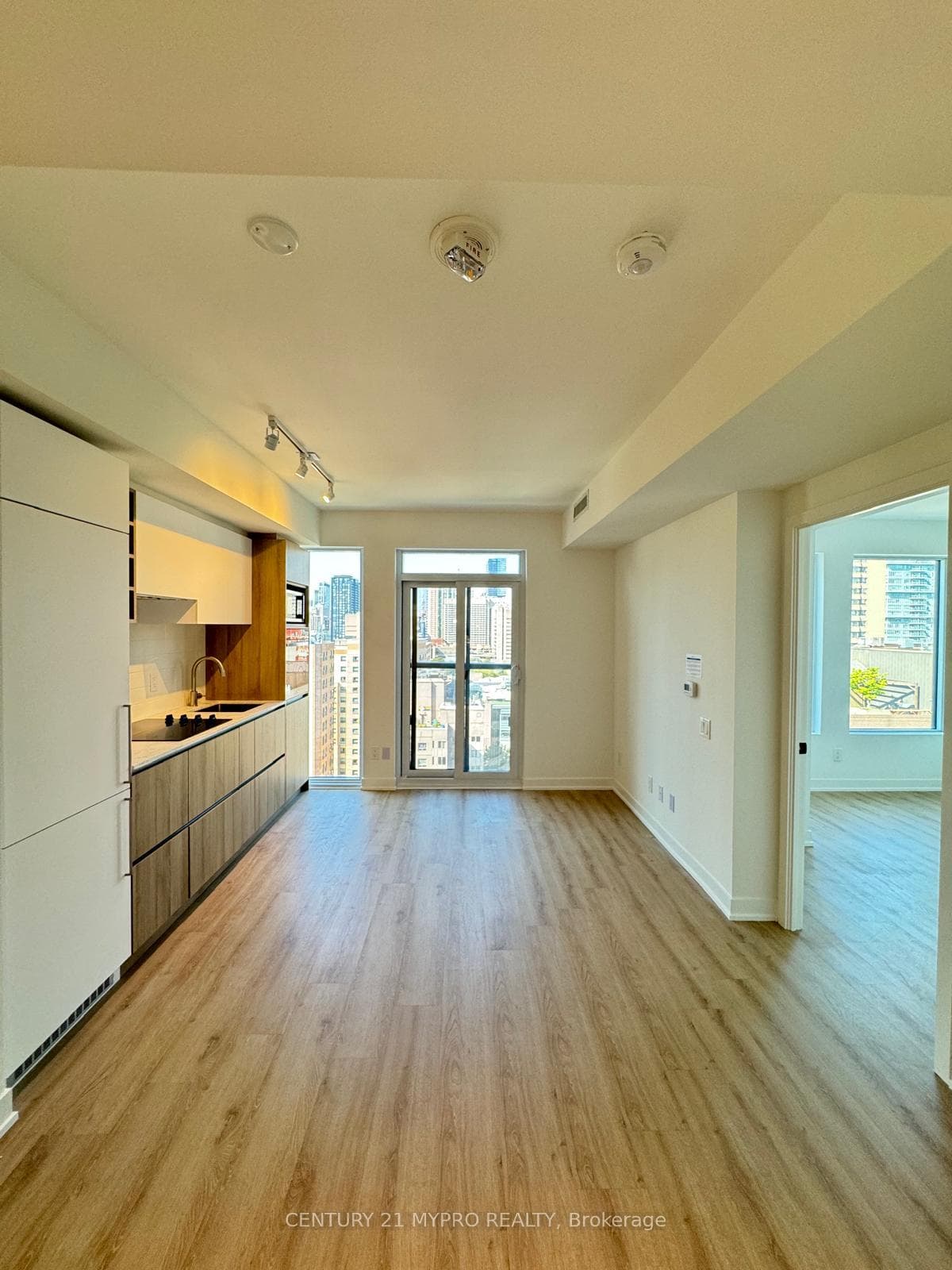 319 Jarvis Street Unit 1605 photo 1
