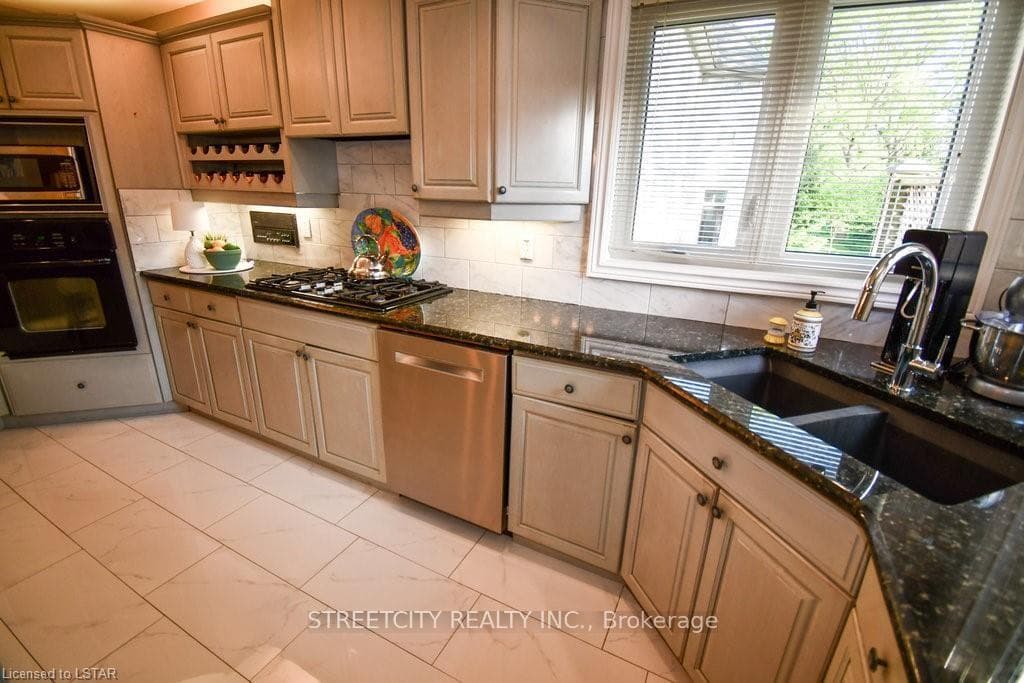 107 Carriage Hill Drive photo 11