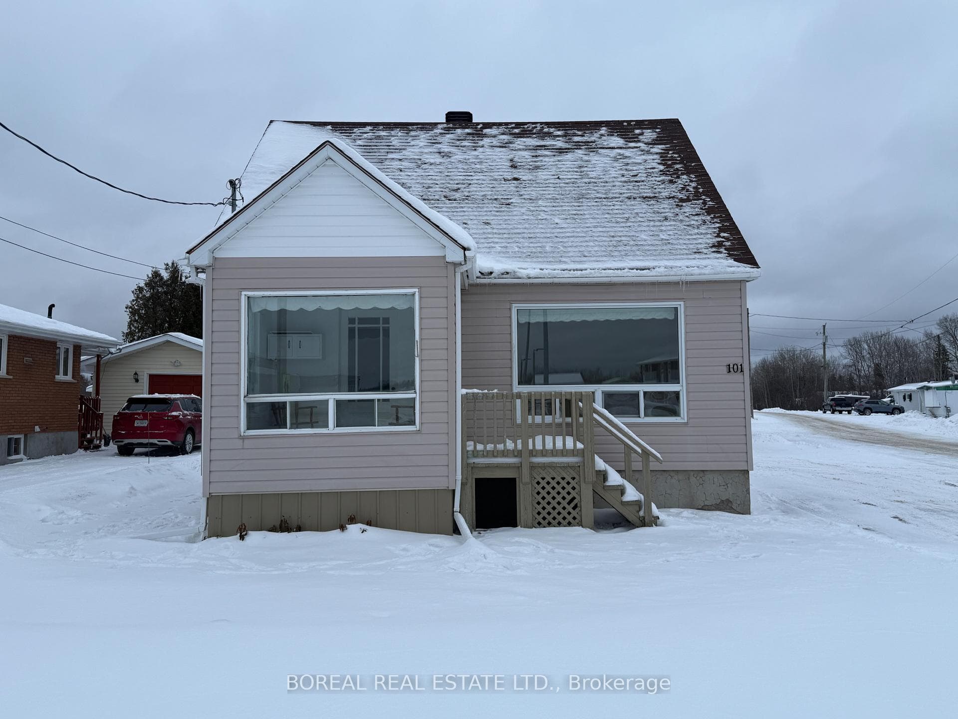 101 Ross Road photo 2