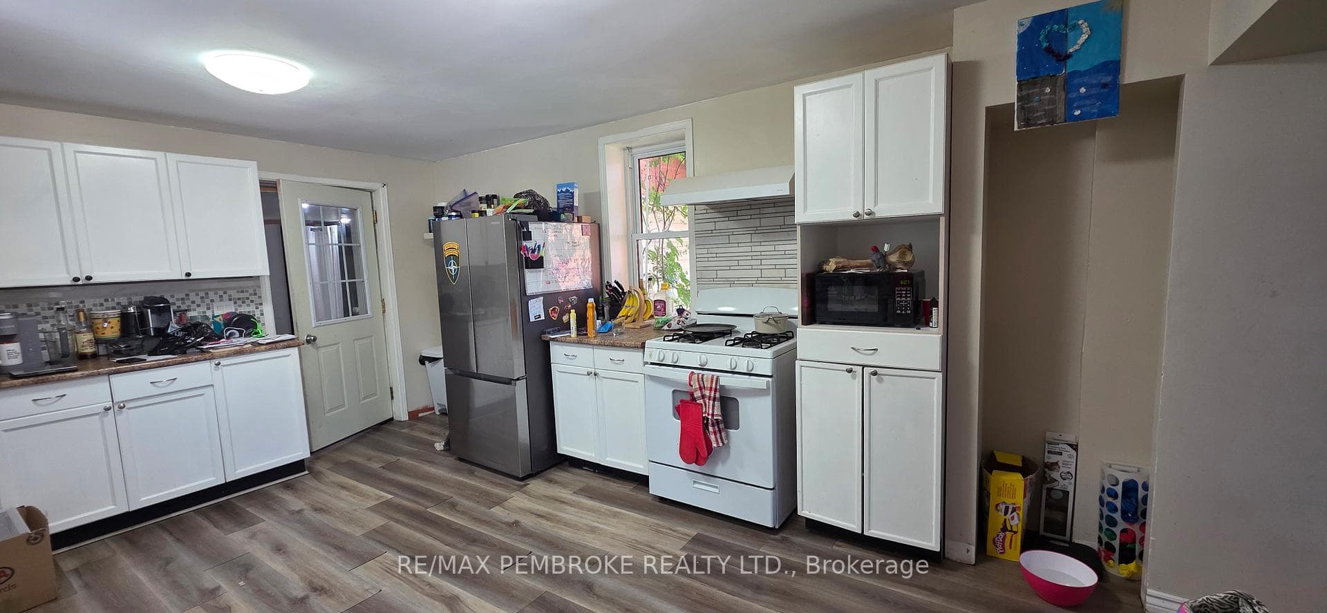 459 Somerset Street photo 4