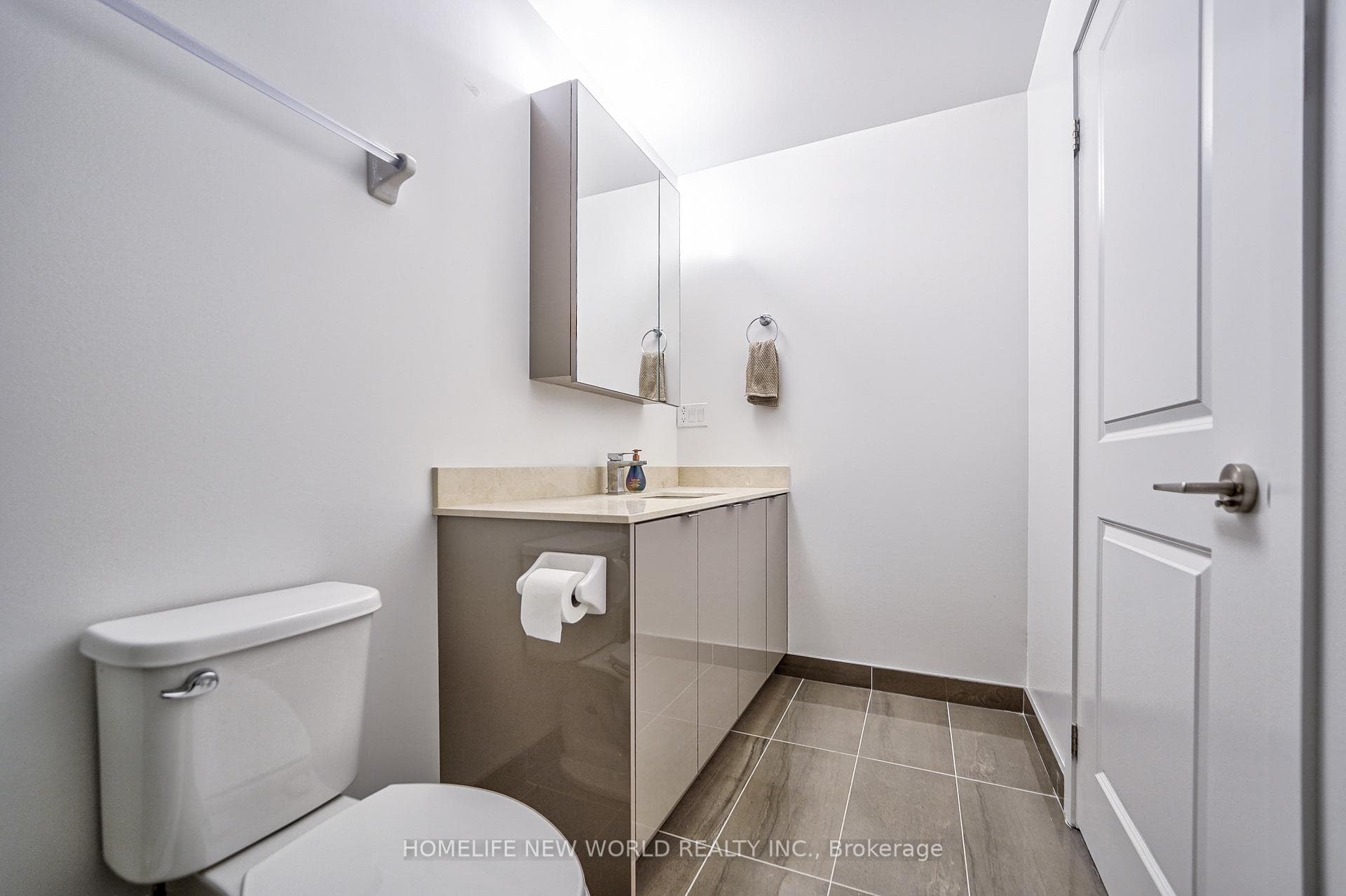 100 Eagle Rock Way Unit 105 photo 33