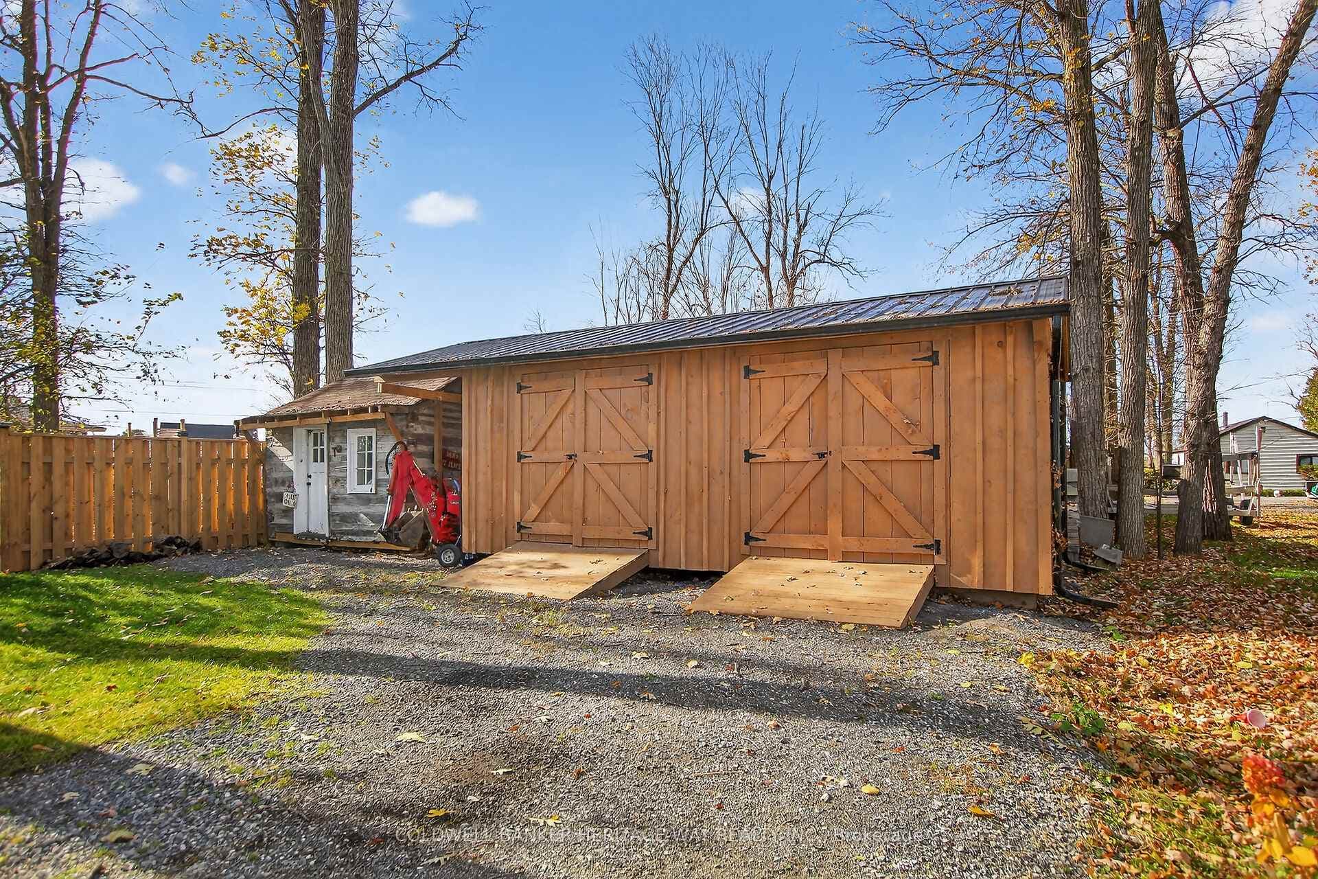 110 Elm Avenue photo 46