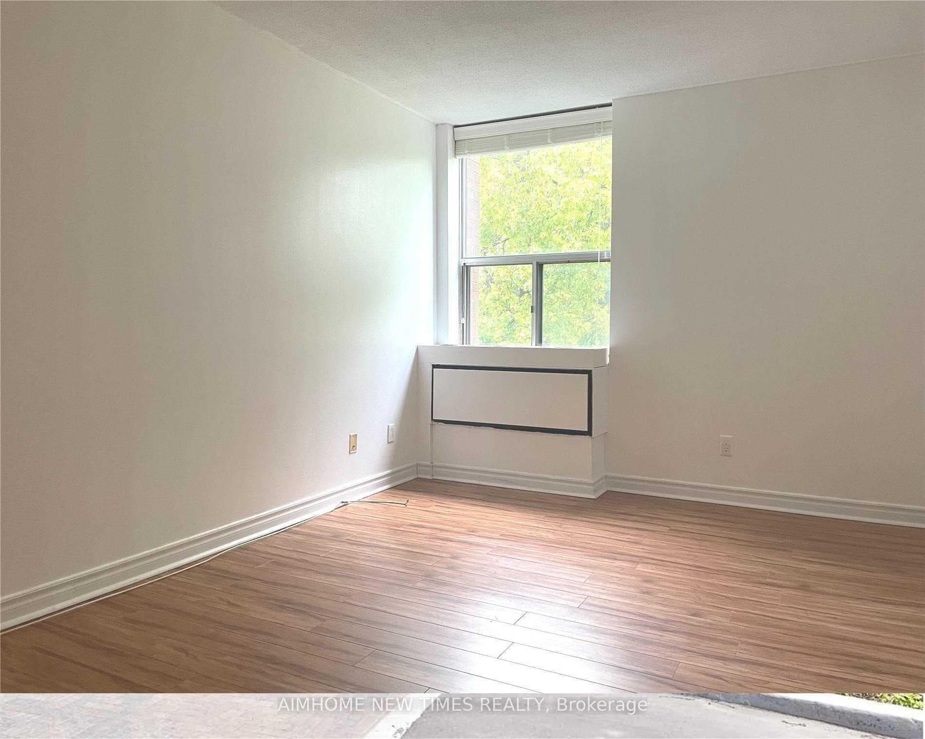 30 Fashion Roseway Way Unit 413E photo 6