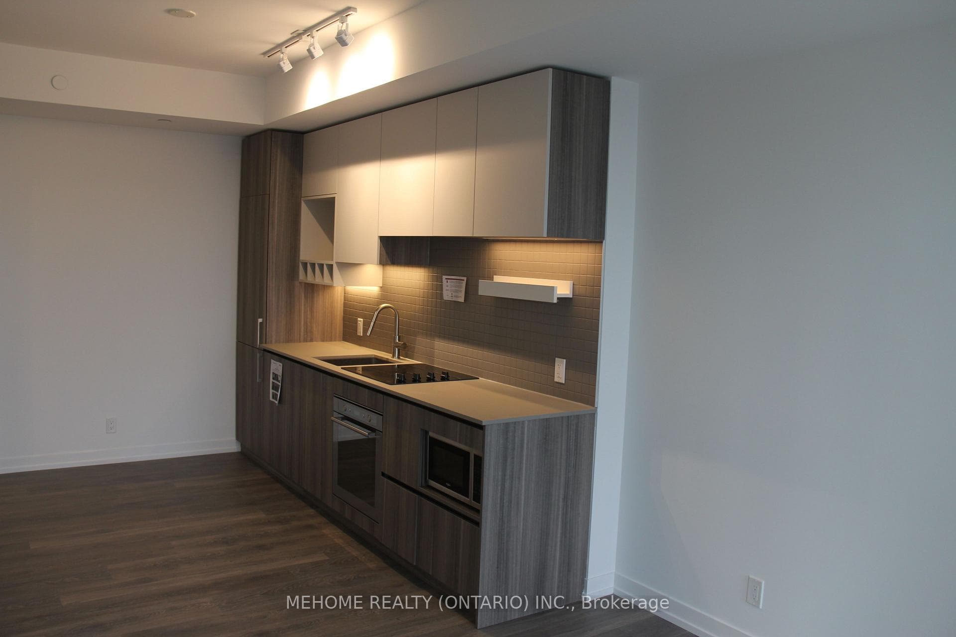 5 Buttermill Avenue Unit 2711 photo 7