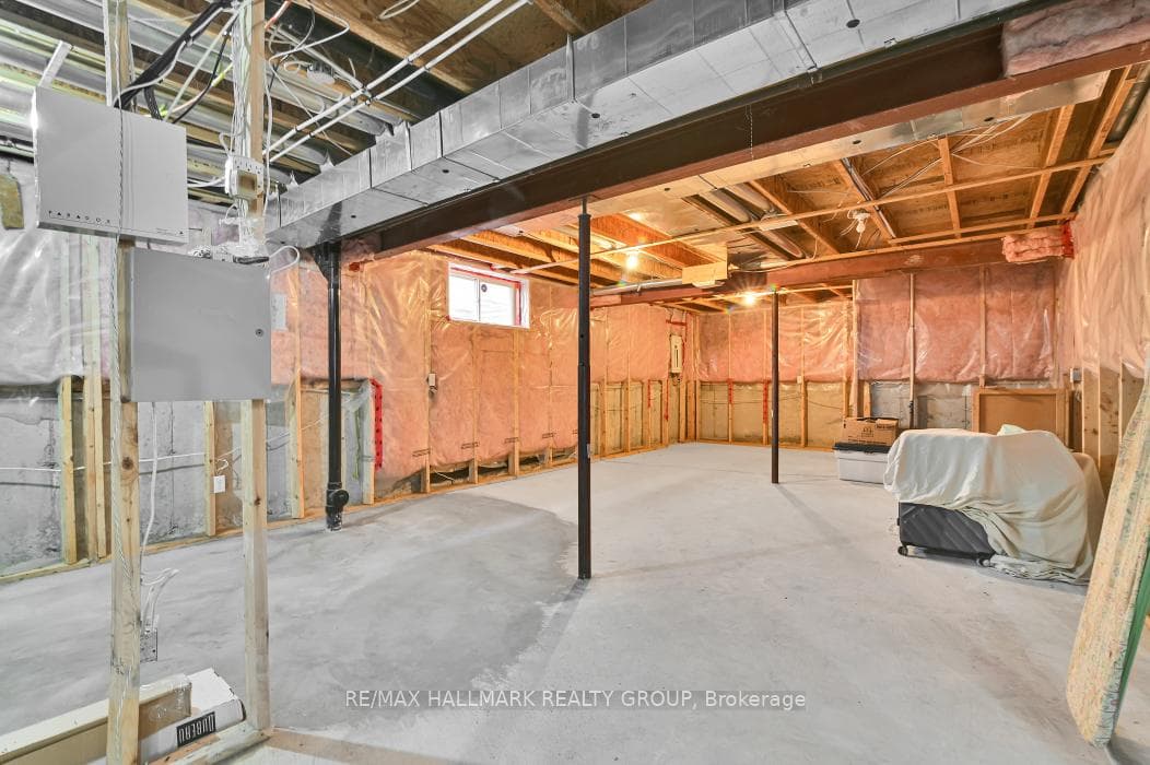 18 Spinney Way photo 42