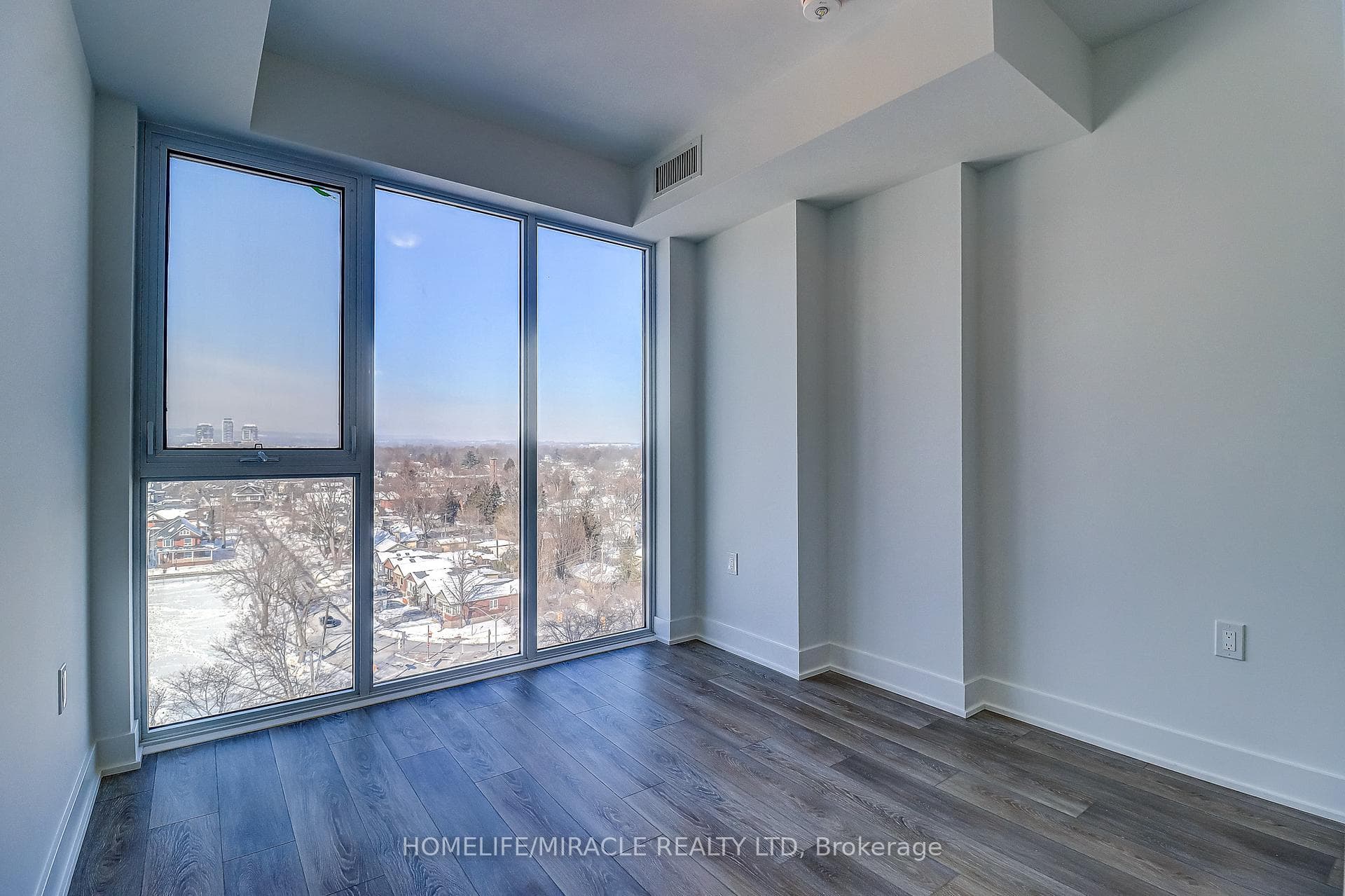 2088 James Street Unit 903 photo 8