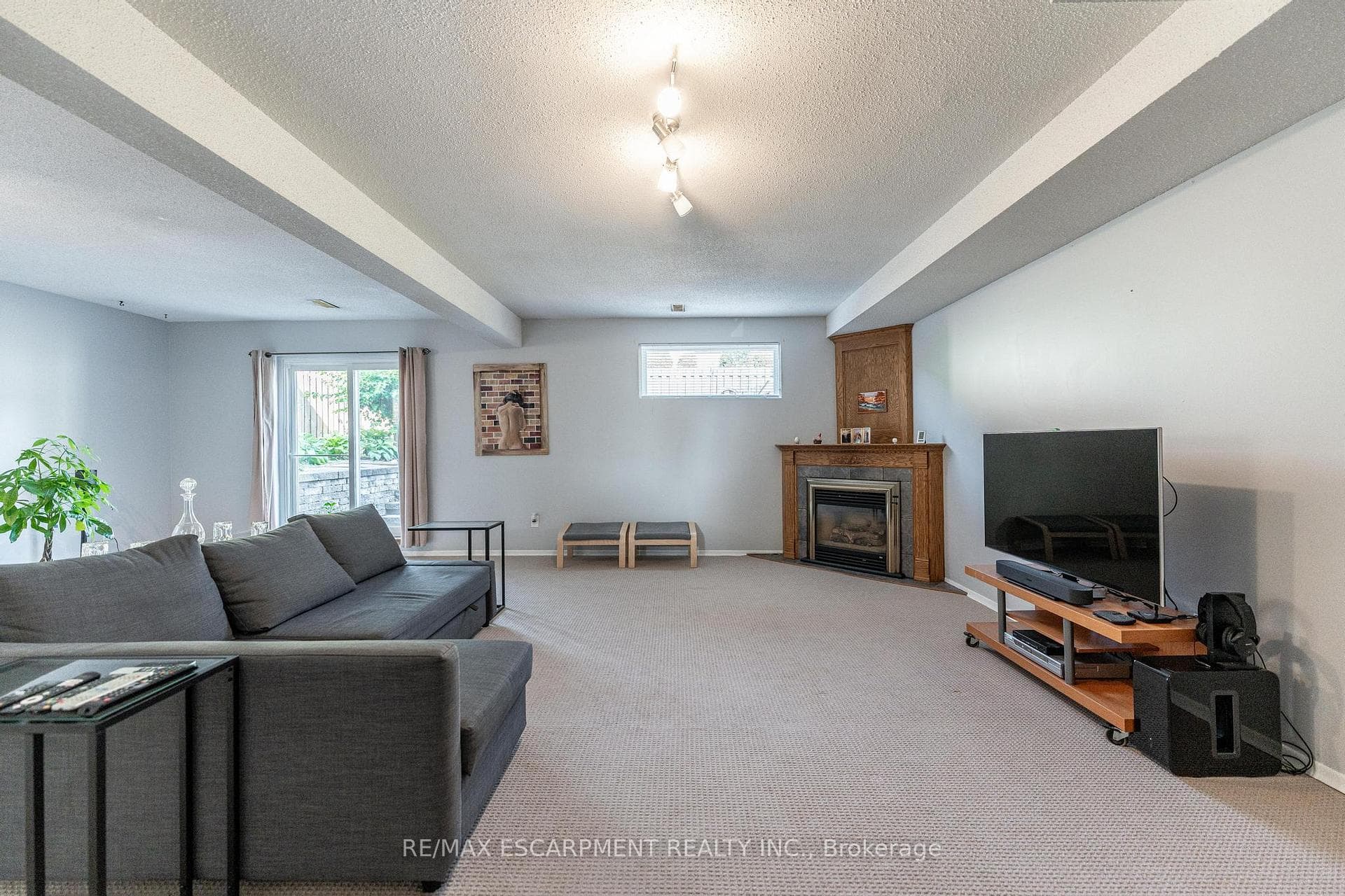 248 Guildwood Drive photo 23