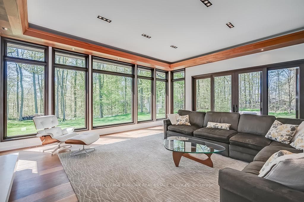2052 Highview Drive photo 13