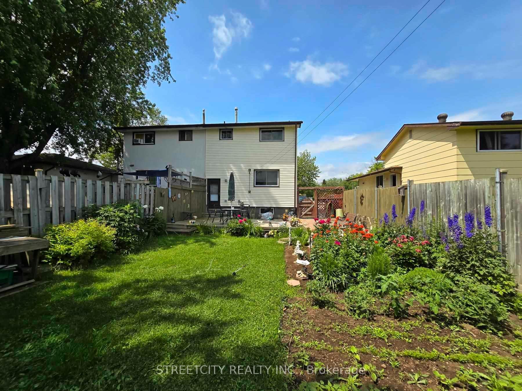 212 County Boulevard photo 39