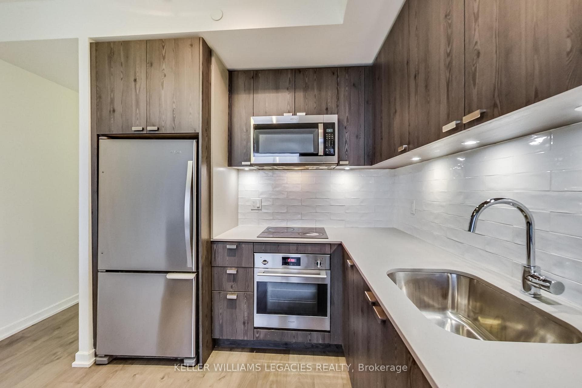 56 Forest Manor Road Unit 1710 photo 16