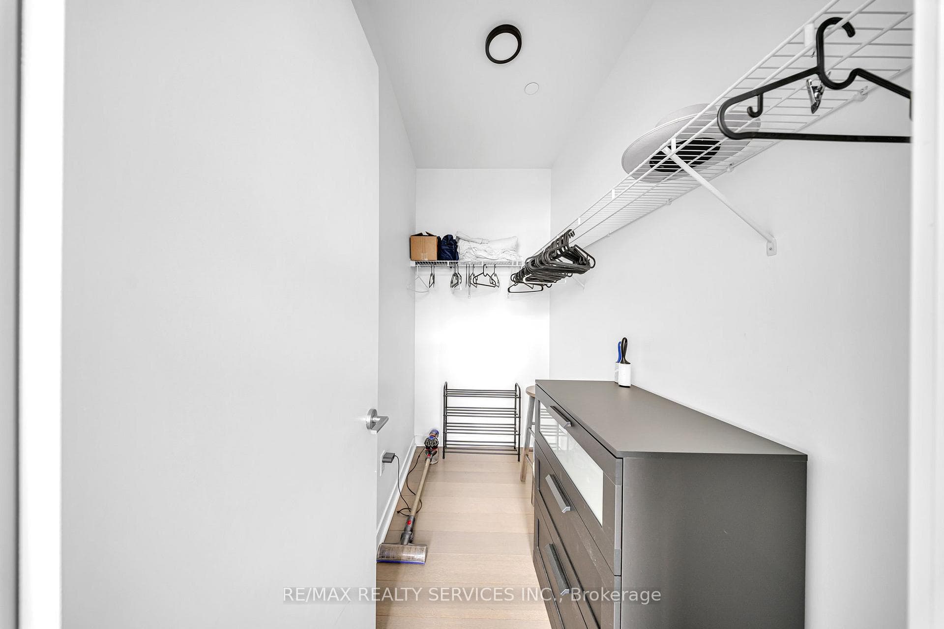 501 Adelaide Street Unit 1404 photo 19