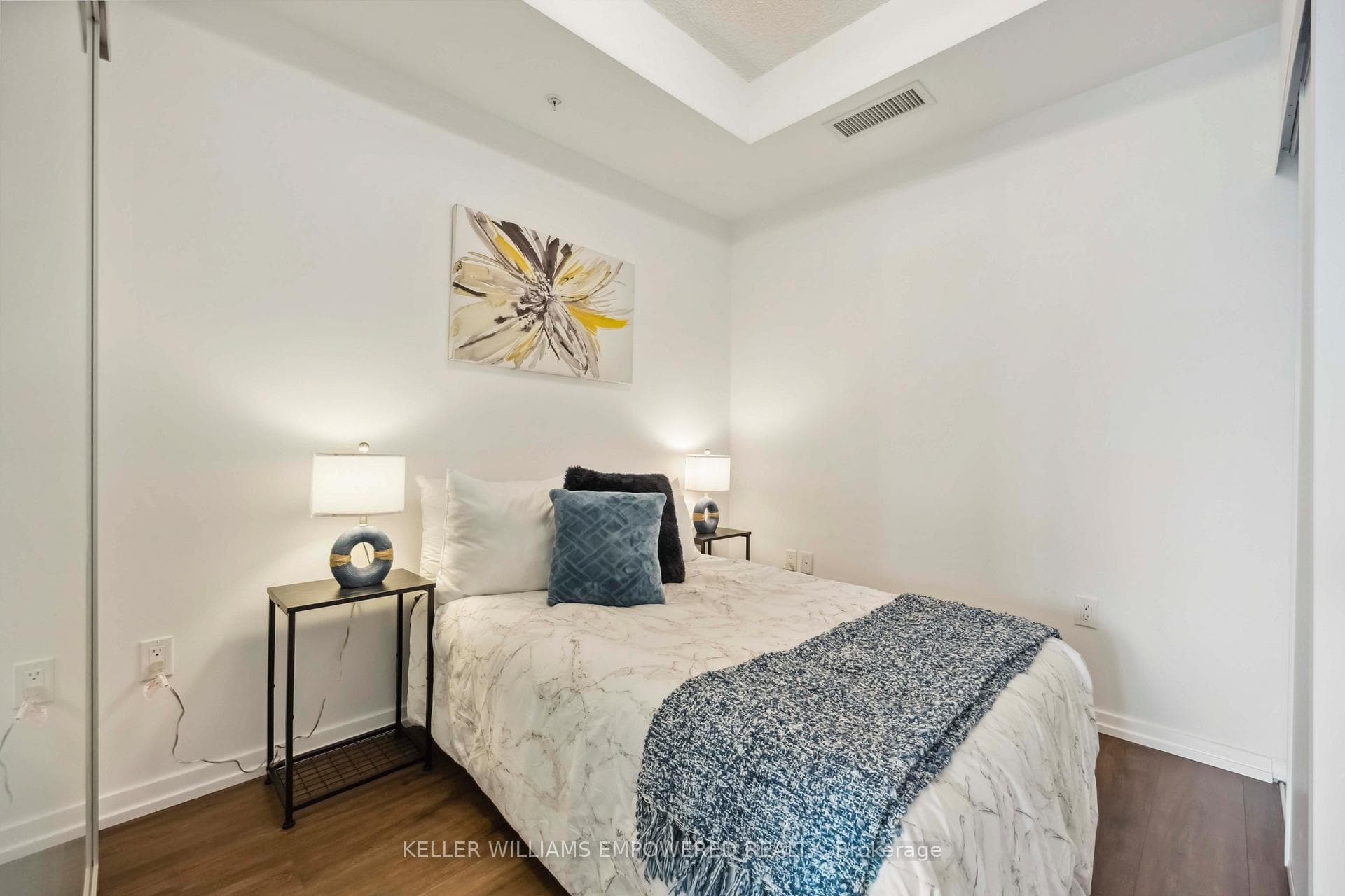 3237 Bayview Avenue Unit 512 photo 17
