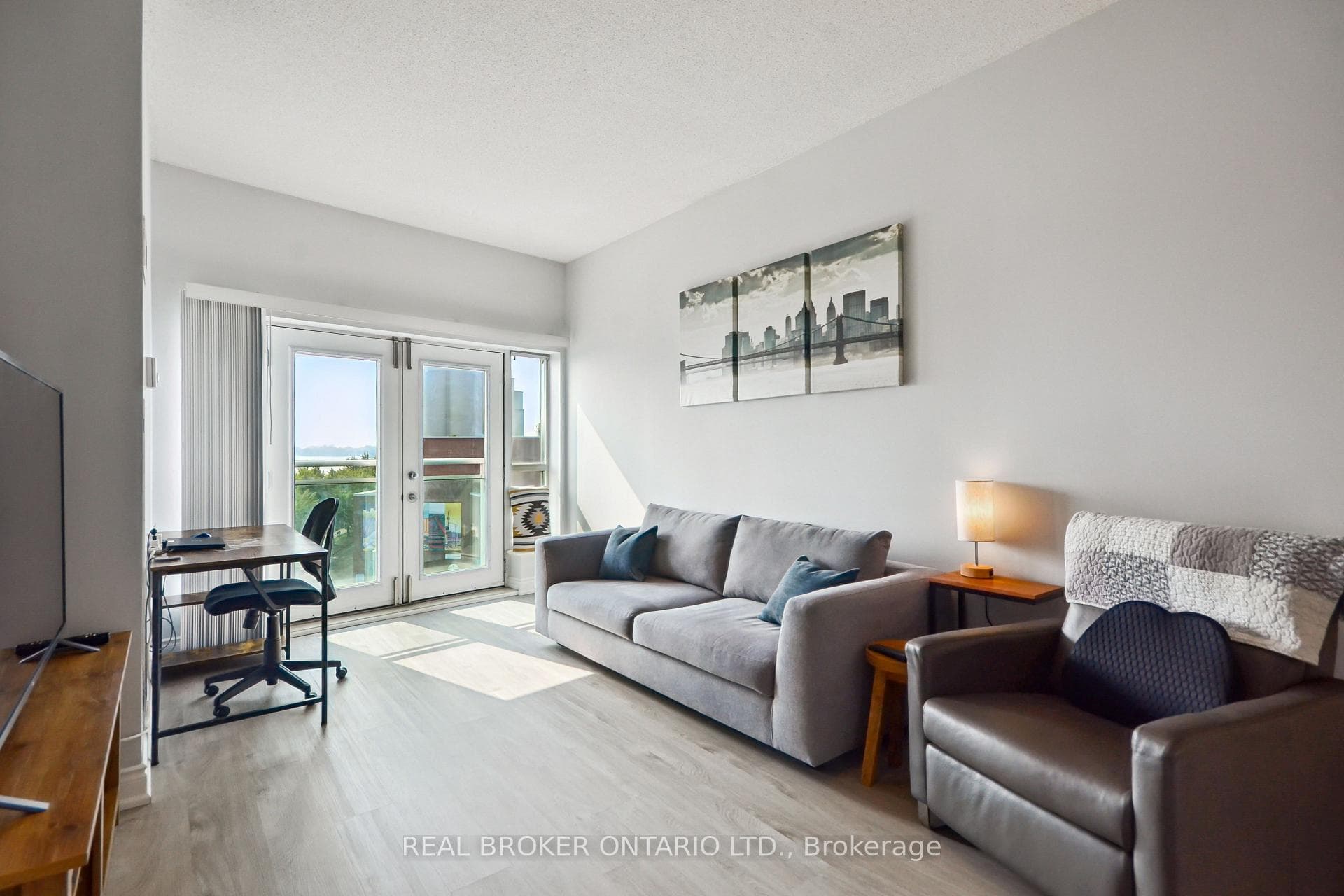 600 Queens Quay Unit 627 photo 4