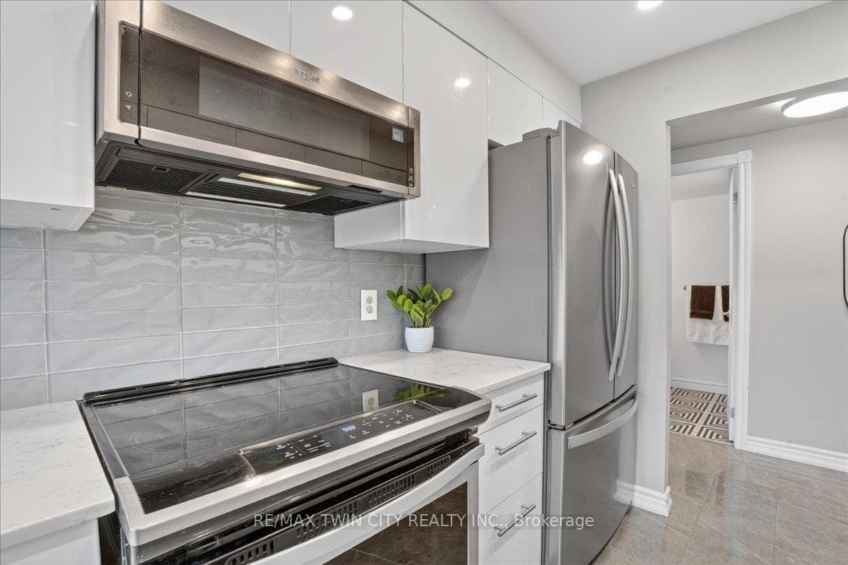 237 King Street Unit 604 photo 14