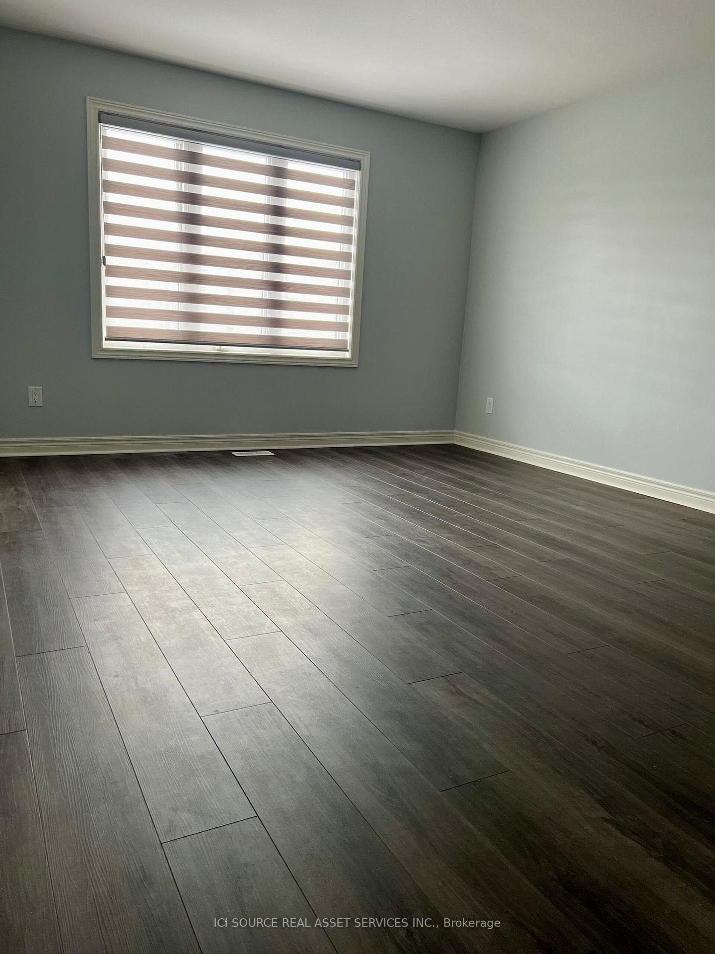 6 Darling Avenue Unit Upper photo 3
