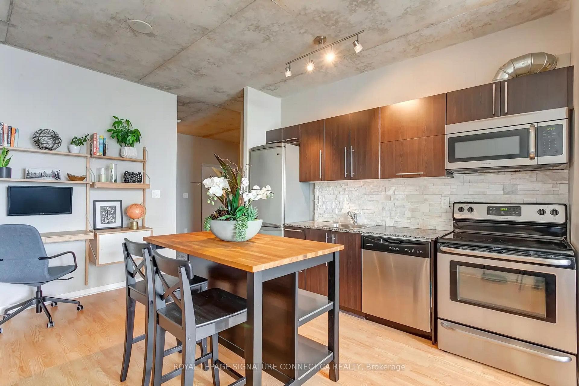 150 Sudbury Street Unit 1812 photo 4