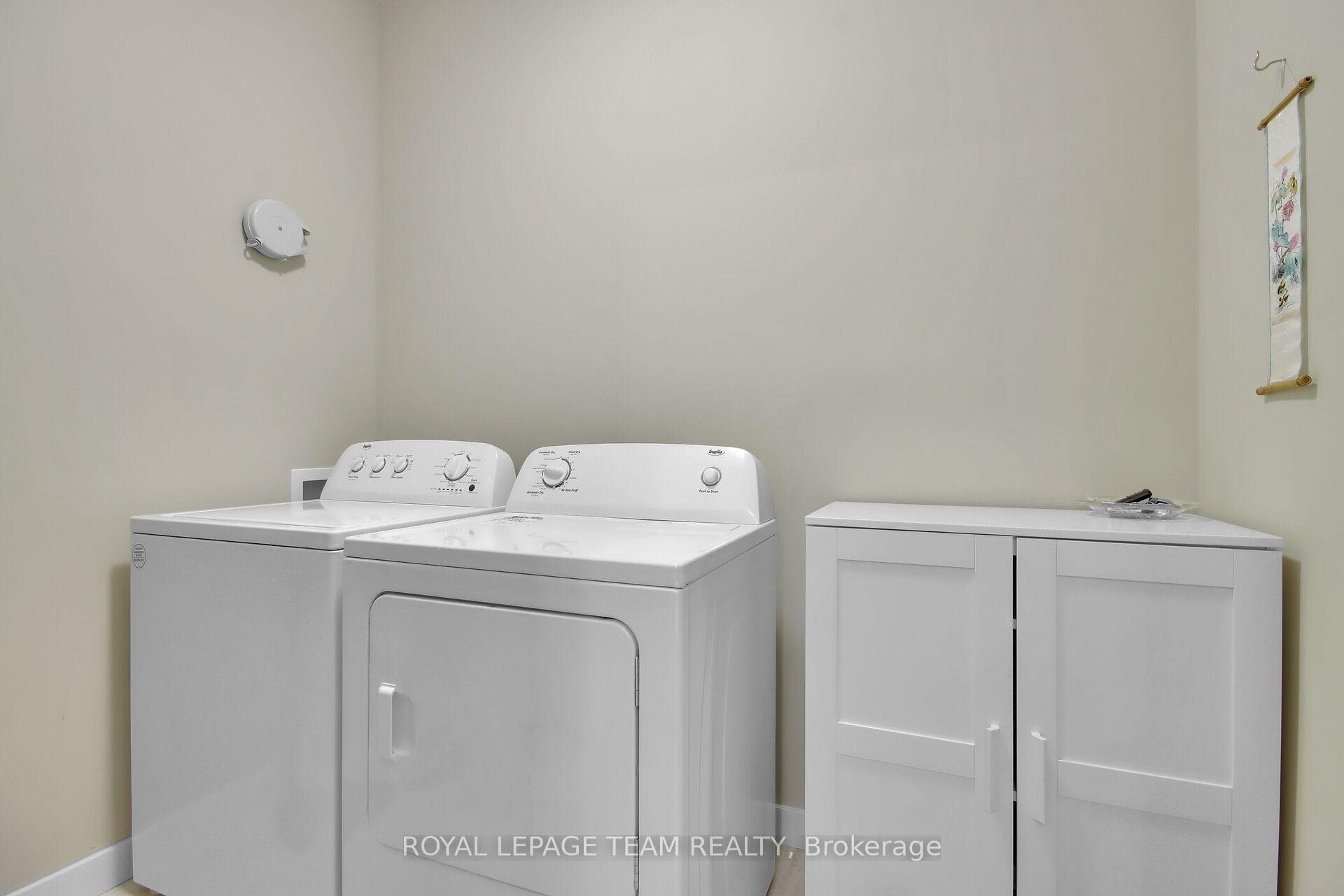 Laundryrm on main level