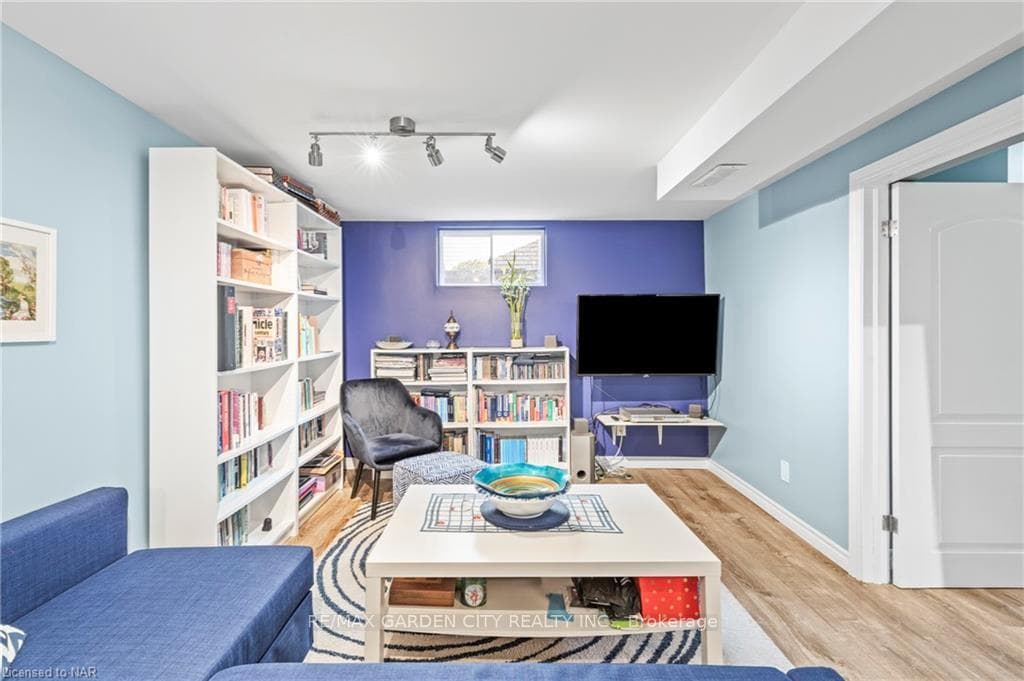 6727 Russell Street photo 31