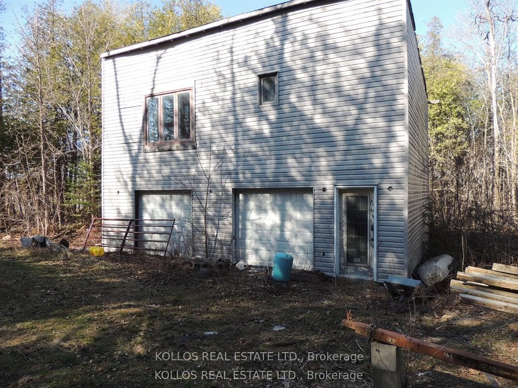 3028 Roger Stevens Drive photo 8