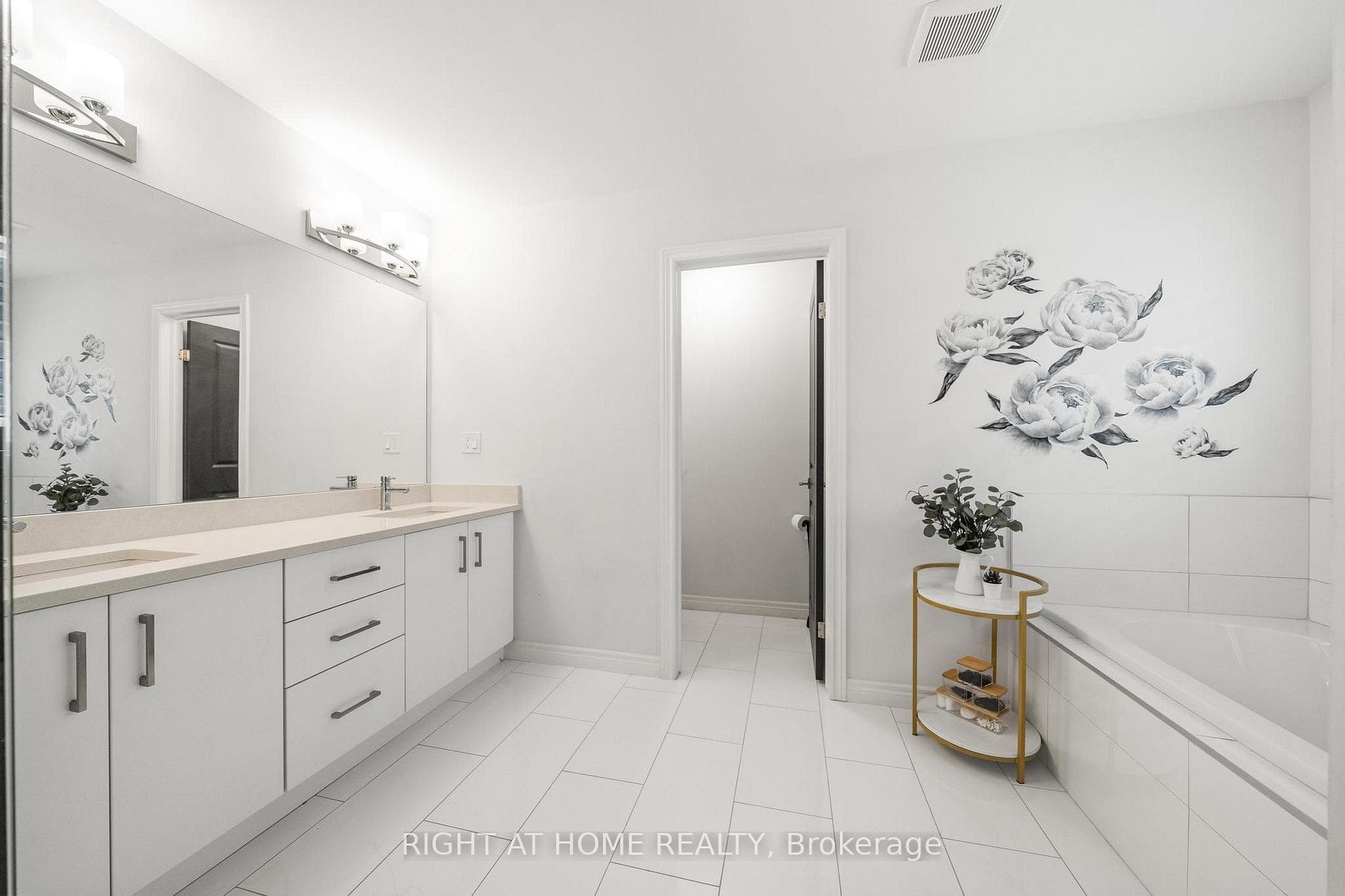 137 Dennis Drive photo 37