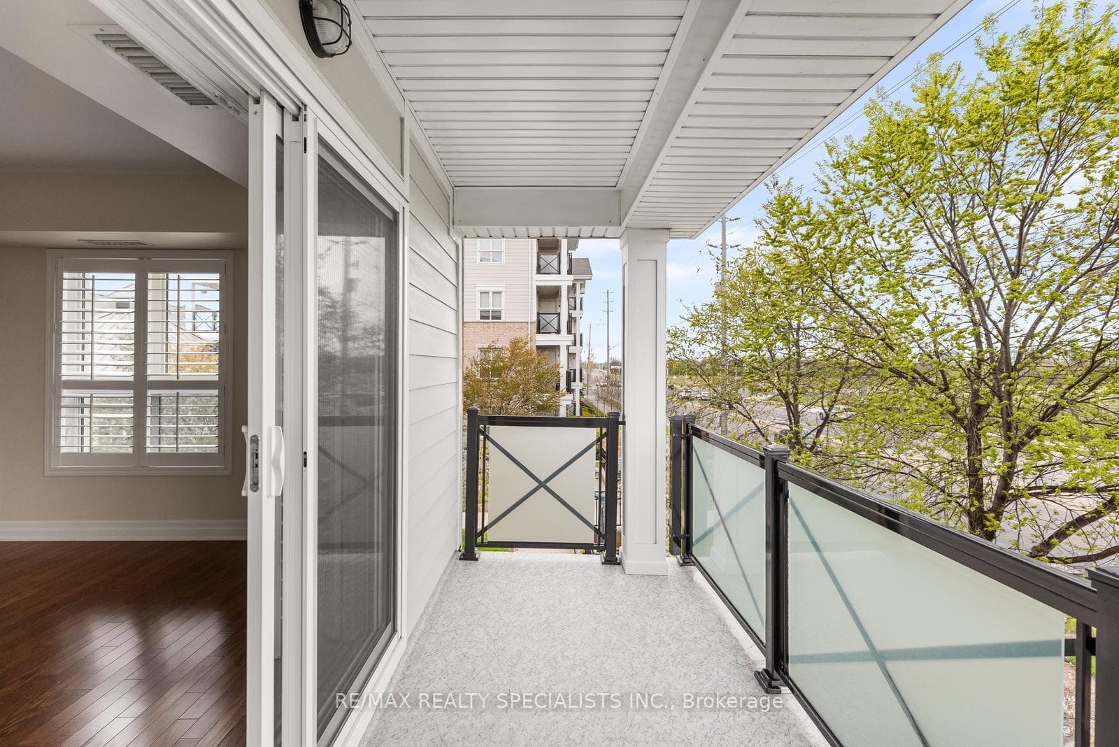 1045 Nadalin Heights Unit 209 photo 16