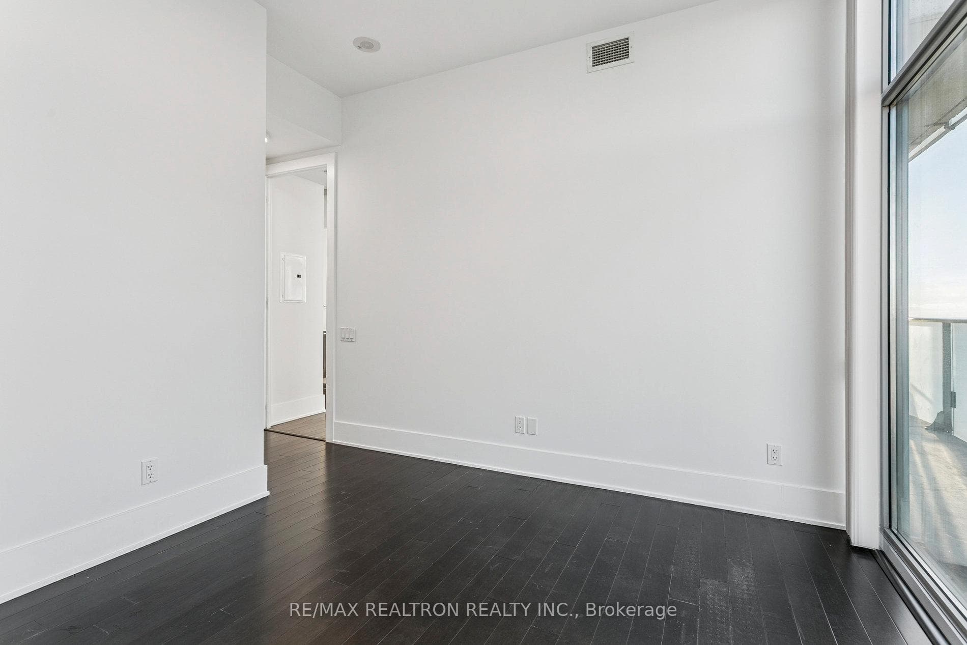 103 The Queensway N/A Unit 2805 photo 26