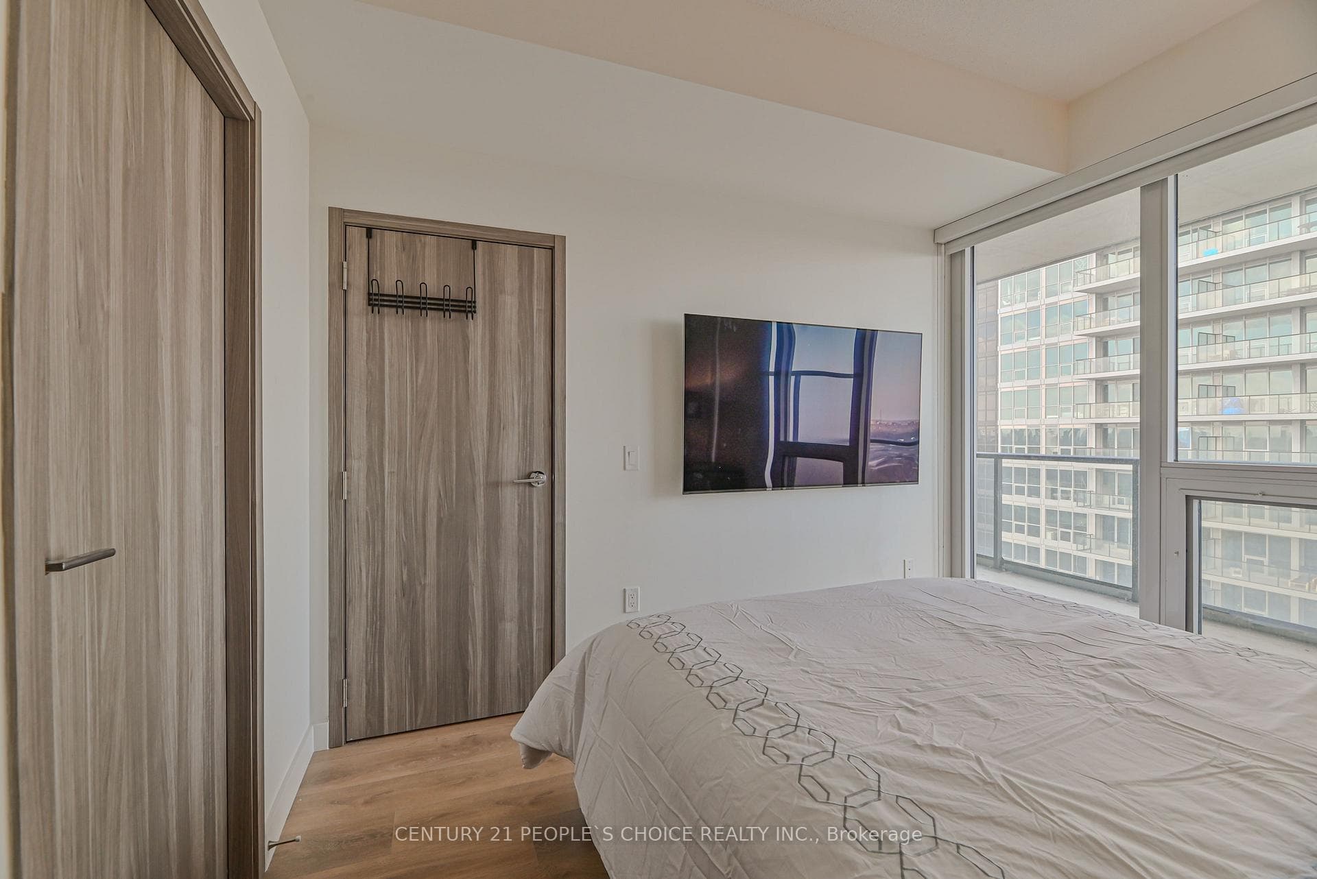 85 McMahon Drive Unit 3509 photo 19