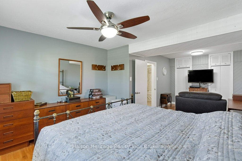 478 East 37th Street photo 21